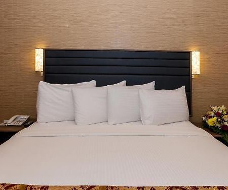 Oasis Deira Hotel Dubai Eksteriør billede