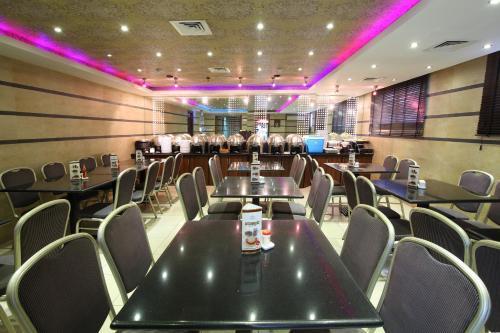 Oasis Deira Hotel Dubai Eksteriør billede